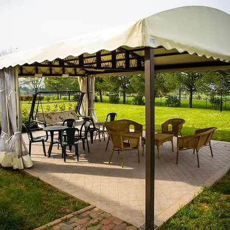 לינה וארוחת בוקר Magic